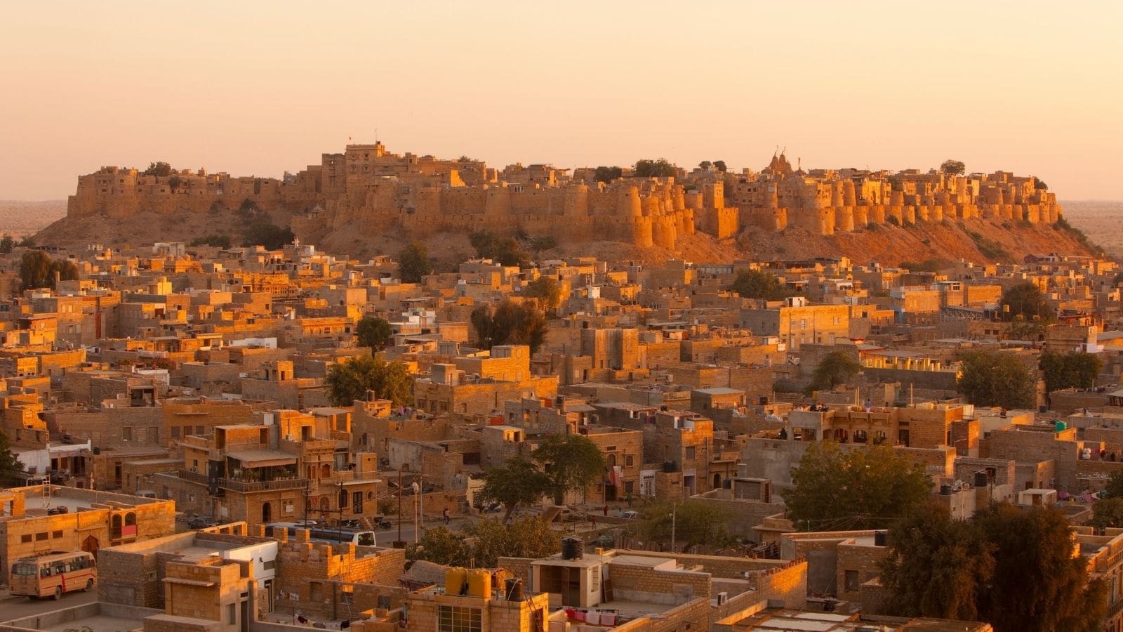 November Travel Destinations: Top 10 Places To Visit In India